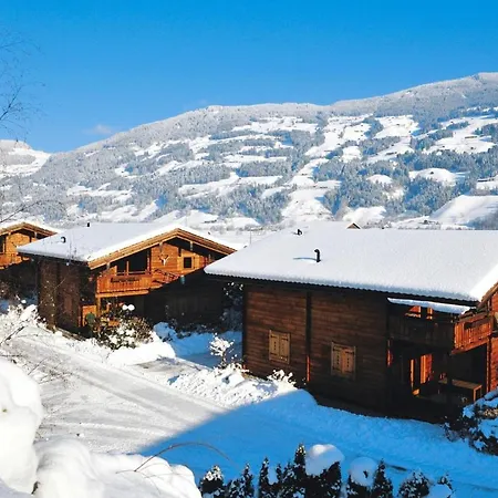 Almdorf Zillertal, Chalet Fuegen
