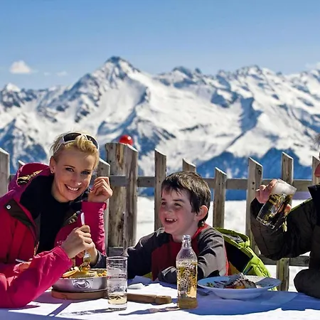 In Near Spieljochbahn Lift 샬레